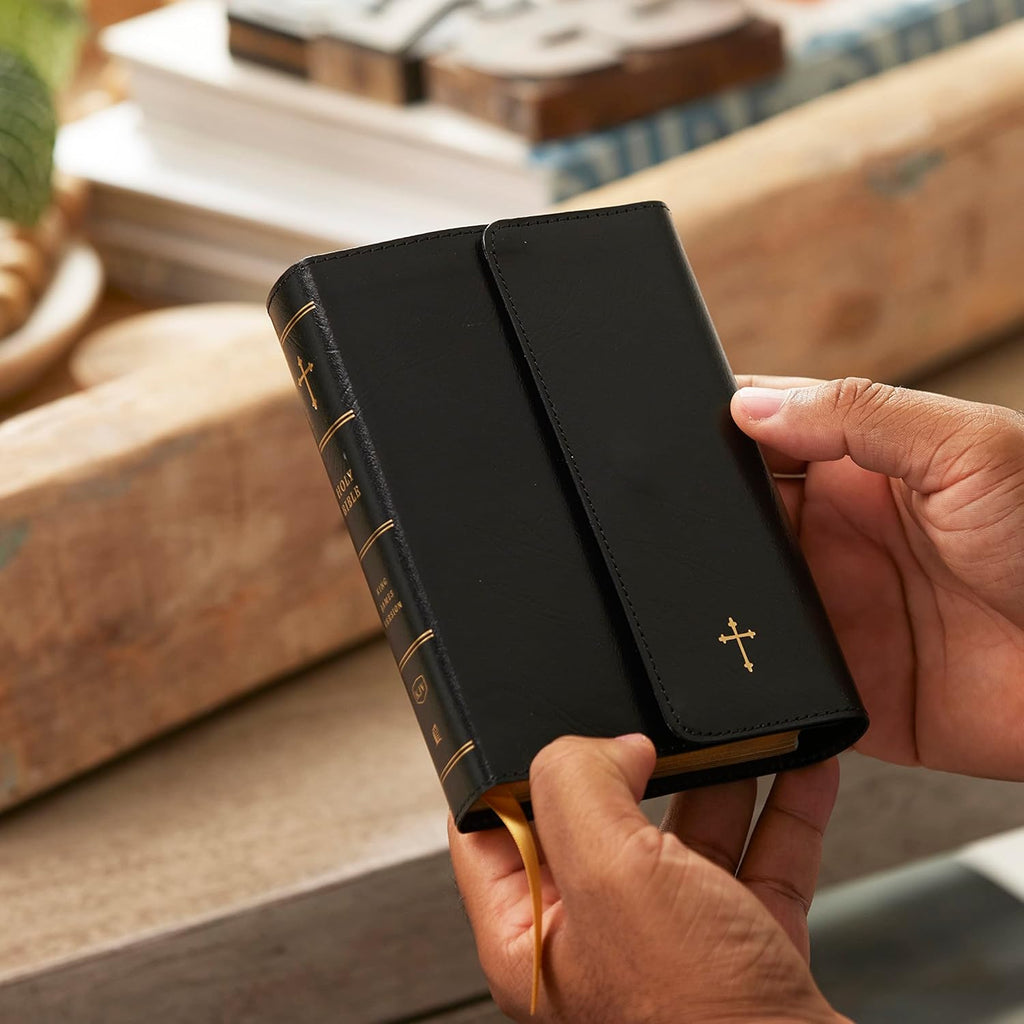 KJV Compact Bible w/ 43: King James Version, Black, Leatherflex with Snap Closure, Red Letter, Comfort Print Imitation