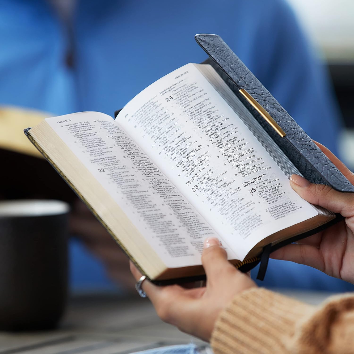 NKJ CHBK BIBLE Leather Bound