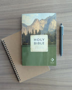 Holy Bible: New Living Translation, Economy Outreach Edition Paperback