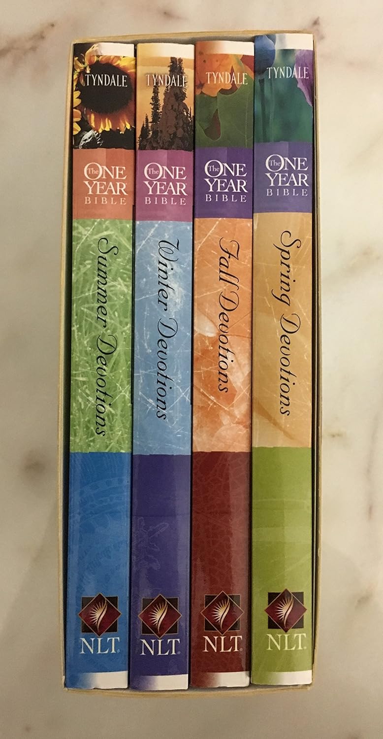 One Year Seasonal Bible: New Living Translation: Read the Entire Bible in 15 Minutes a Day Paperback