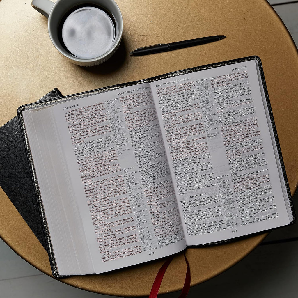 KJV Holy Bible, Giant Print Center-Column Reference Bible, Blue/Tan Cloth over Board, 53,000 Cross References, Red Letter, Comfort Print: King James Version: Holy Bible, King James Version Hardcover