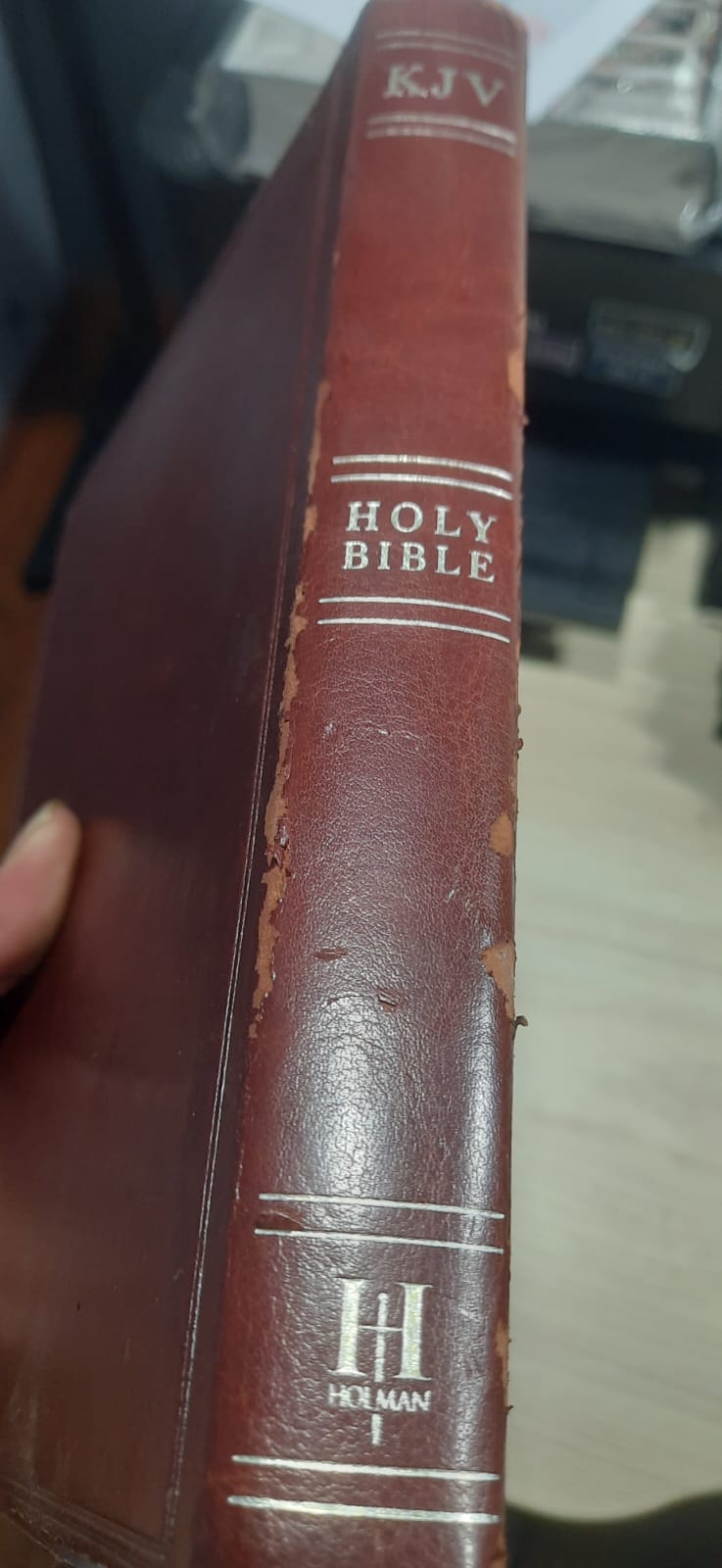 KJV center Coolum reference bible - Covers Damage - Not Used